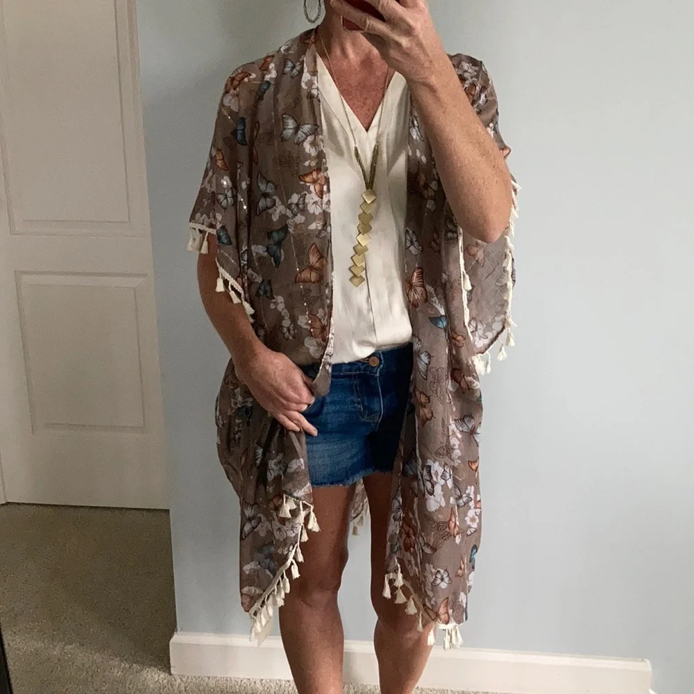 Floral & Butterfly Print Kimono - Picture 1 of 7